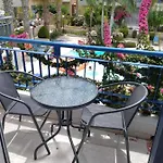 Town House Vacation פאפוס